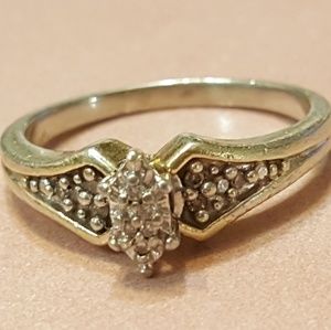 .925 Sterling Silver Diamond Ring Size 7.5